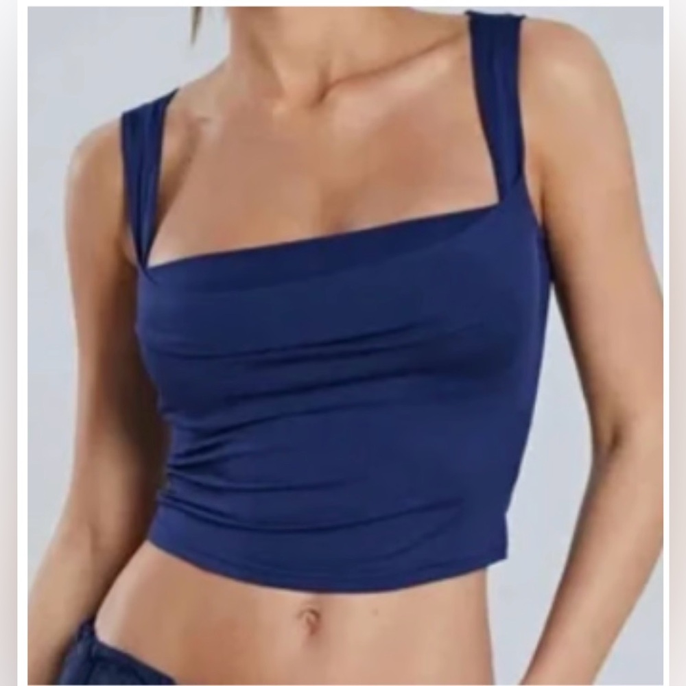 Micas | Basic Square Neck Cropped Tank Top